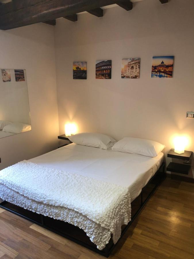 Apartment Domus Incantevole Vicino Colosseo Foro Rom