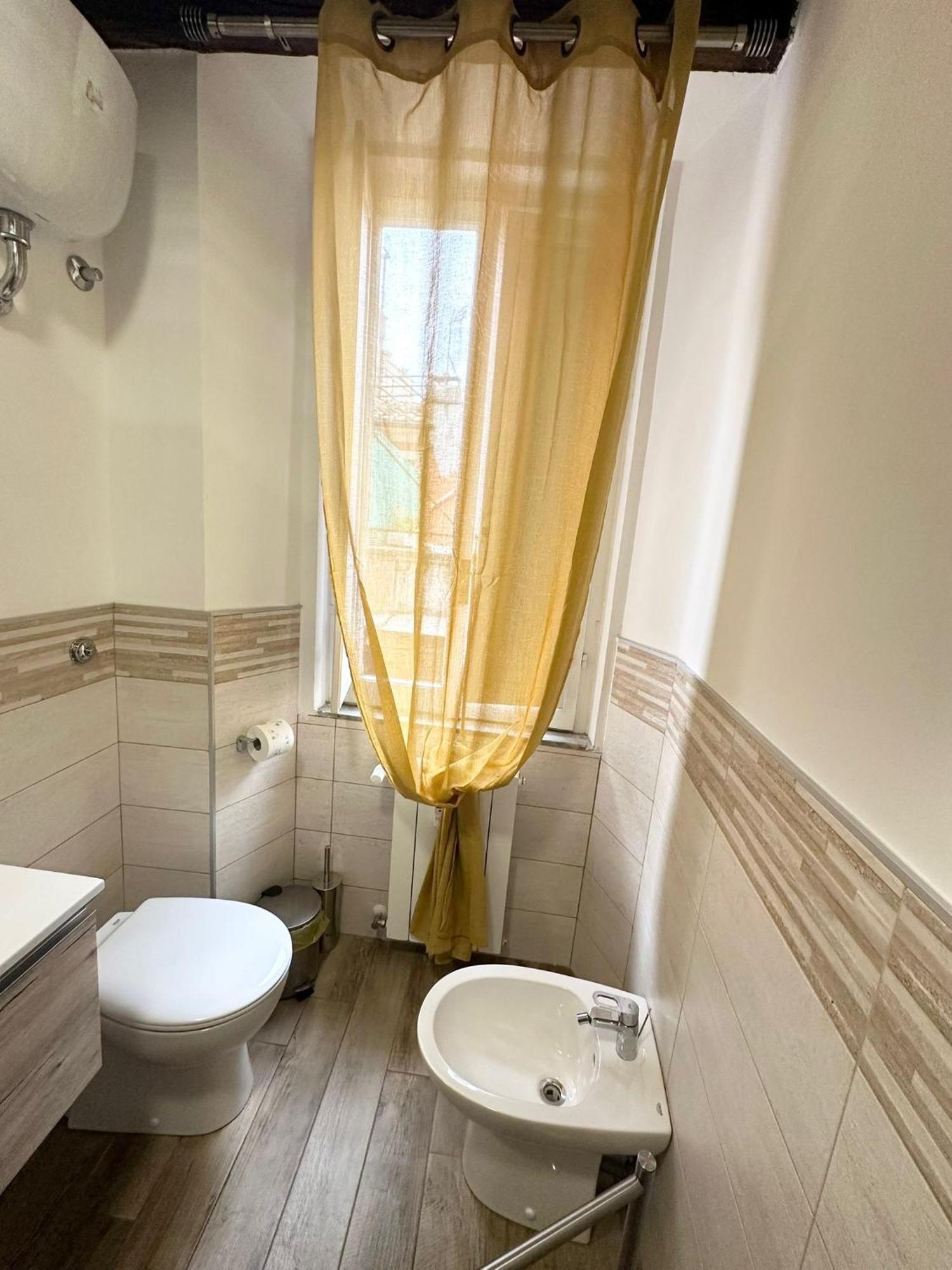 Apartment Domus Incantevole Vicino Colosseo Foro Rom